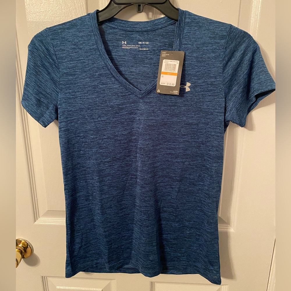 Under Armour Heatgear V-Neck Short Sleeve Tee - Women’s Size Small. NWT